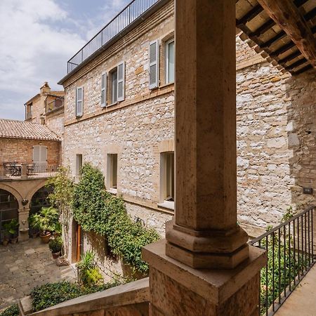 Suite Comunicanti, Tra Antico E Moderno Assisi Exteriér fotografie